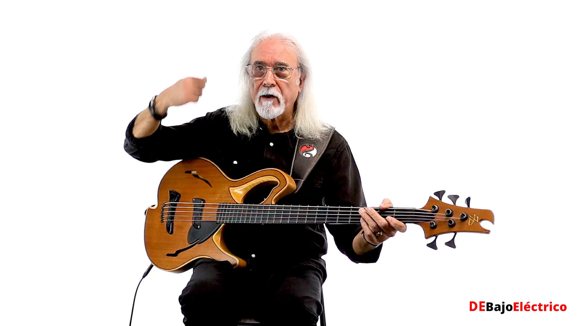 Carles Benavent bass player